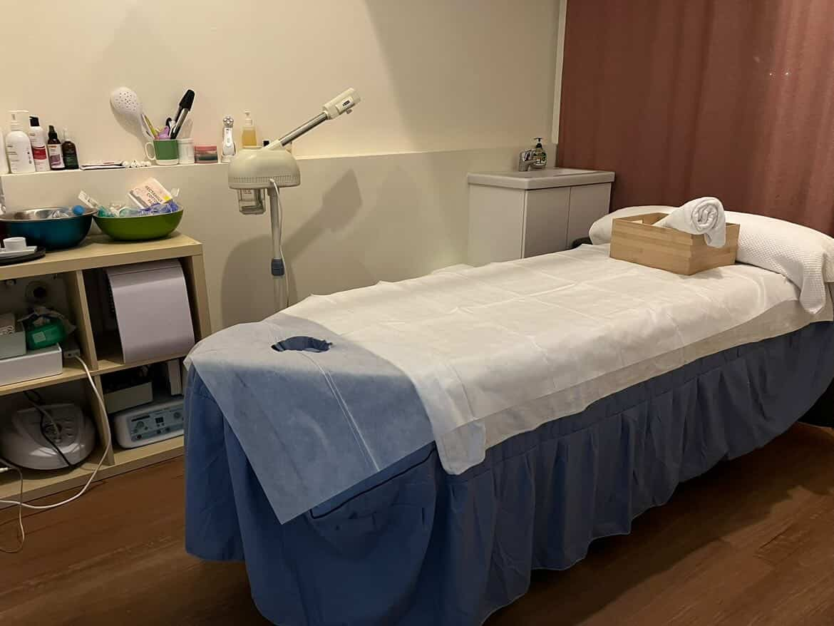 Treatment room at NuWa